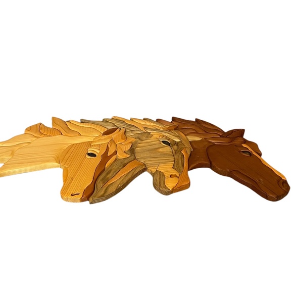 INTARSIA WOODCRAFTS WOODEN SCULPTED WALL ART 3 HORSE HEAD - Picture 3 of 9